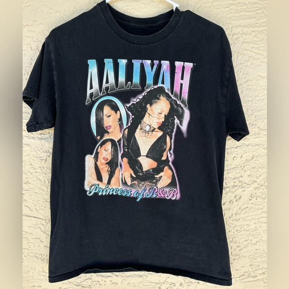 Aaliyah Tops - Aaliyah Princess of R&B Graphic Tee Album Tracklist Shirt Y2K Style Size M